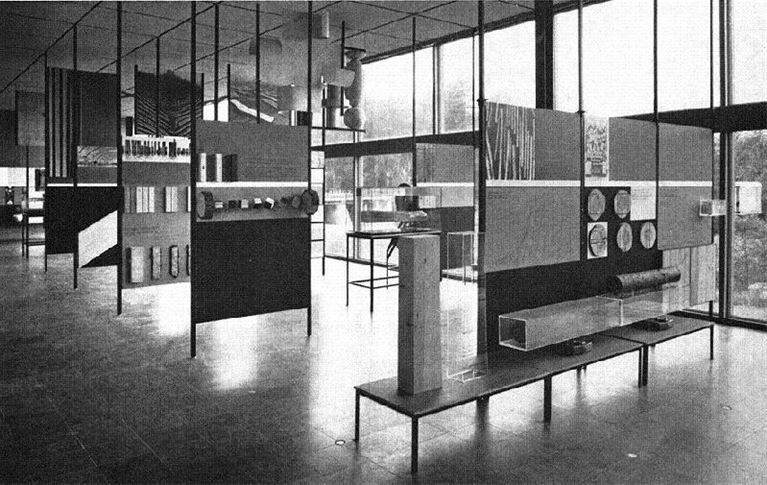 Del av Silvanums utställning under början av 1960-talet.