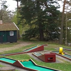 Cottage and miniature golf