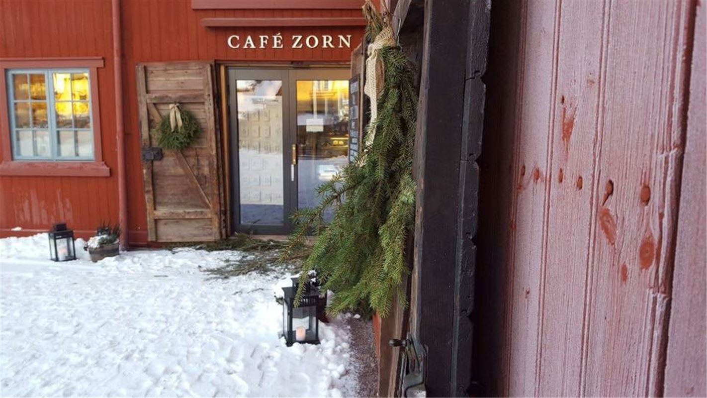 The café in winter.