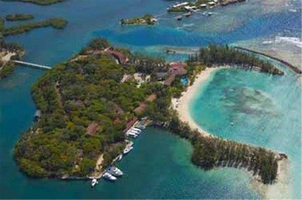 Fantasy Island Beach Resort Dive And Marina 