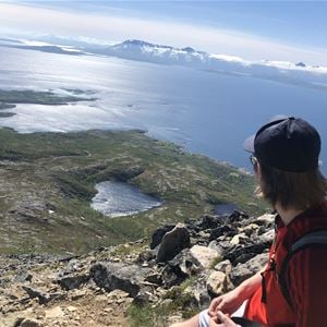  © Skrolsvik Kystferie, Utsikt fra fjelltopp