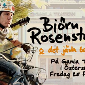  © Copy: https://www.tickster.com/sv/events/mct7x0yyhzzrzm5/2022-02-25/bjorn-rosenstrom-gamla-teatern-i-ostersund , Man på moped med gitarr