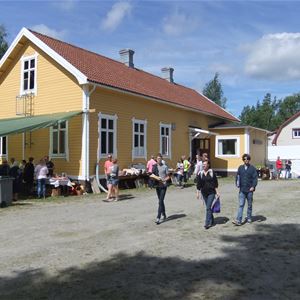 Loppmarknad i Björkelunds skola 