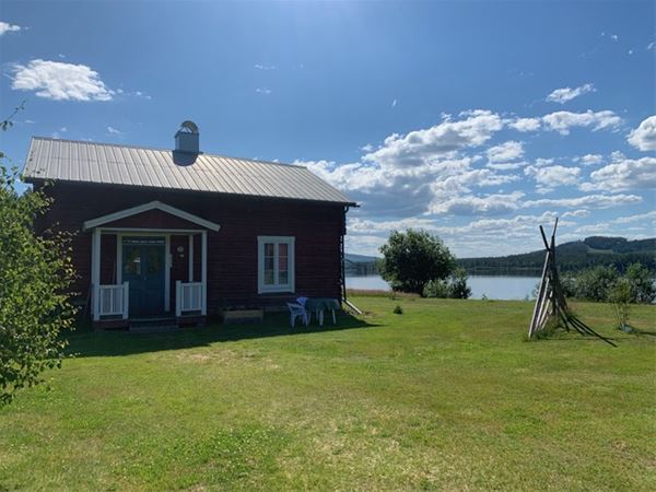 Comfortable guesthouse next to the river Juktån in Åskiljeby 