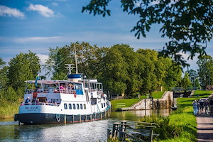 Stora Schötorpsäventyret:Göta kanal på cykel & båt