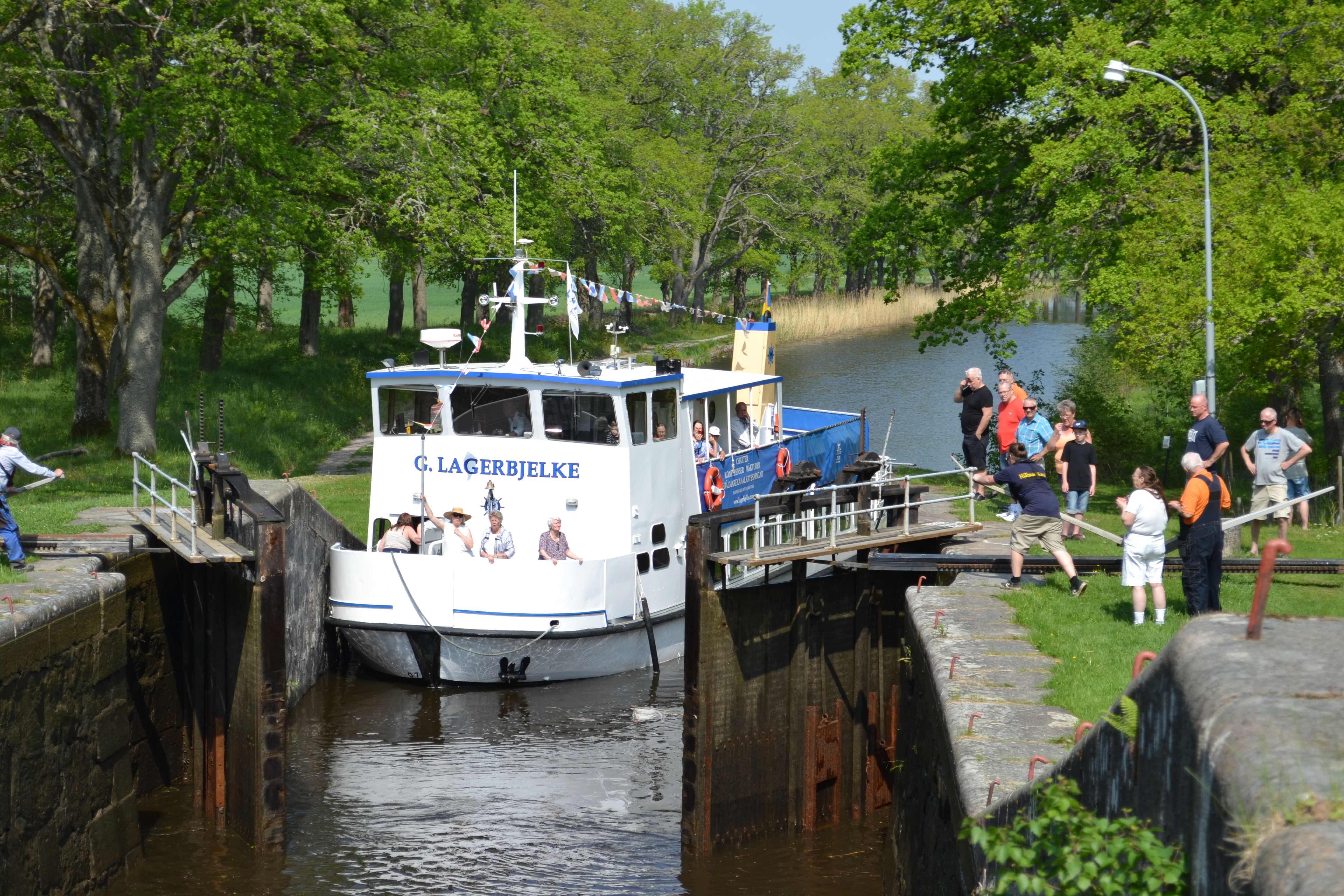 Hjälmare kanalkryss Hjälmare docka (Arboga) - Örebro