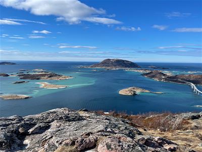 Utsikt over Sommarøy og Hillesøy