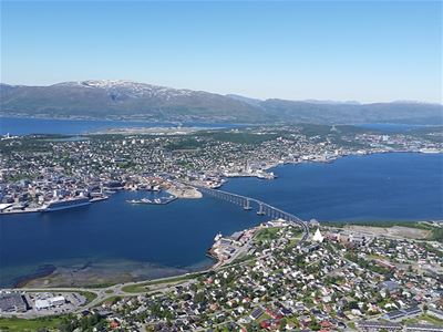 Flyfoto av Tromsø