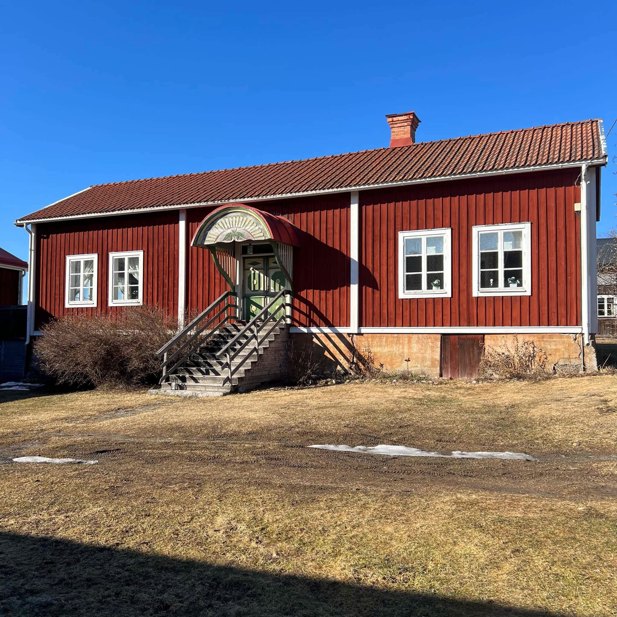 Lantligt boende i Hög. Fristående hus.