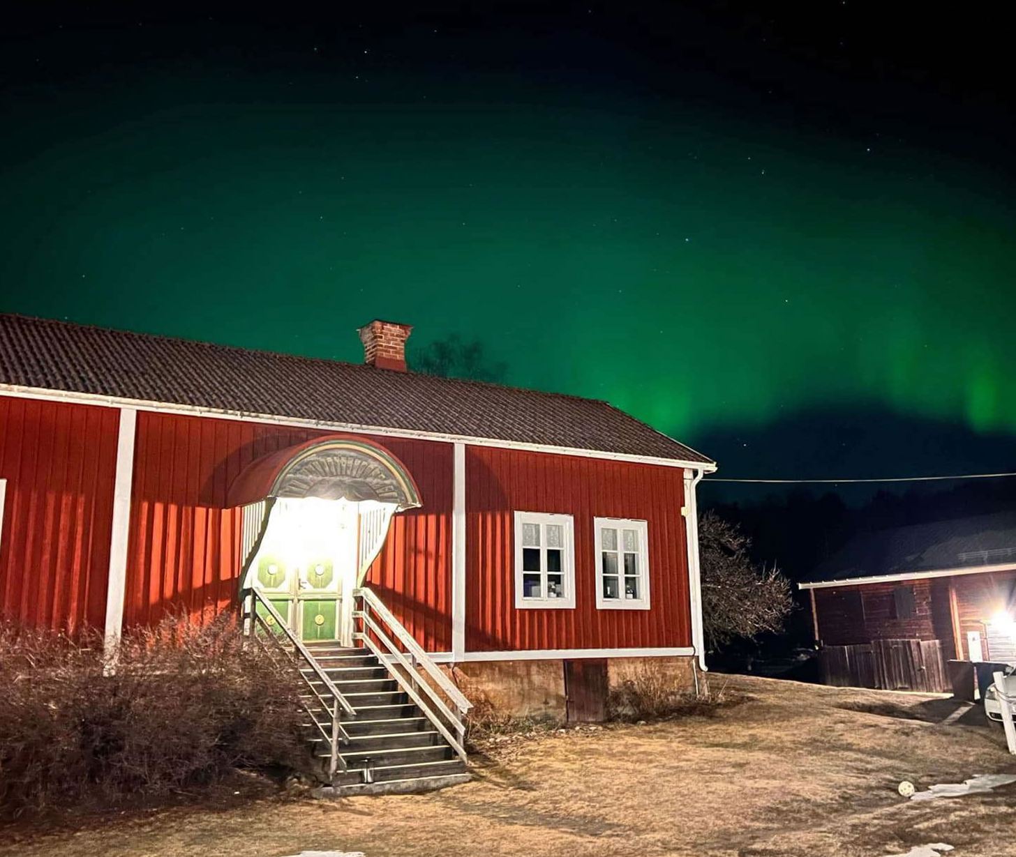 Lantligt boende i Hög. Fristående hus.