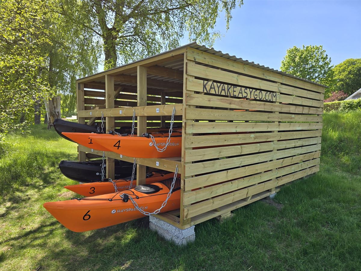 Paddla kajak i Åsnen image 1