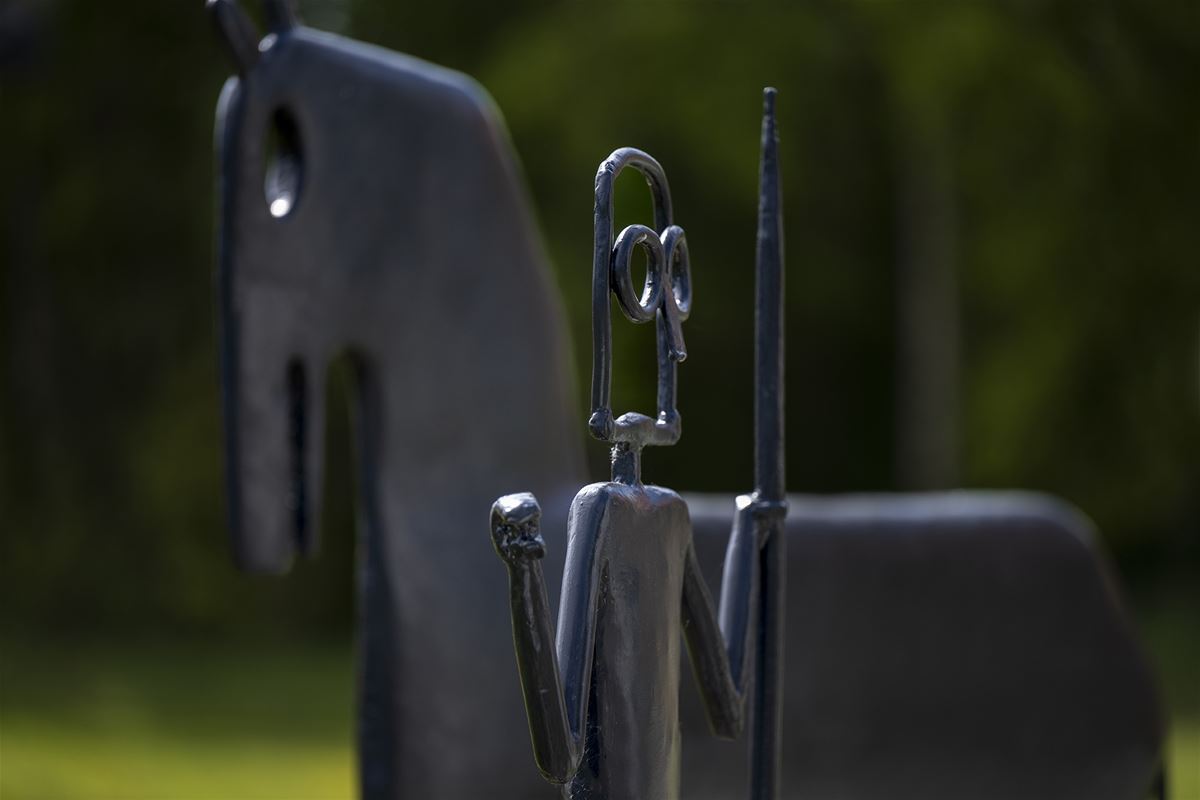 Besök ifrån medeltiden image 1