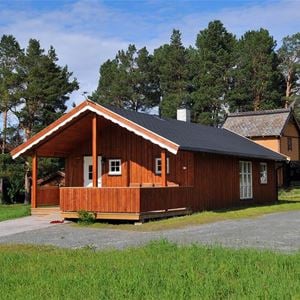 Røste Hyttetun og Camping (Røste Cabins & Camping)