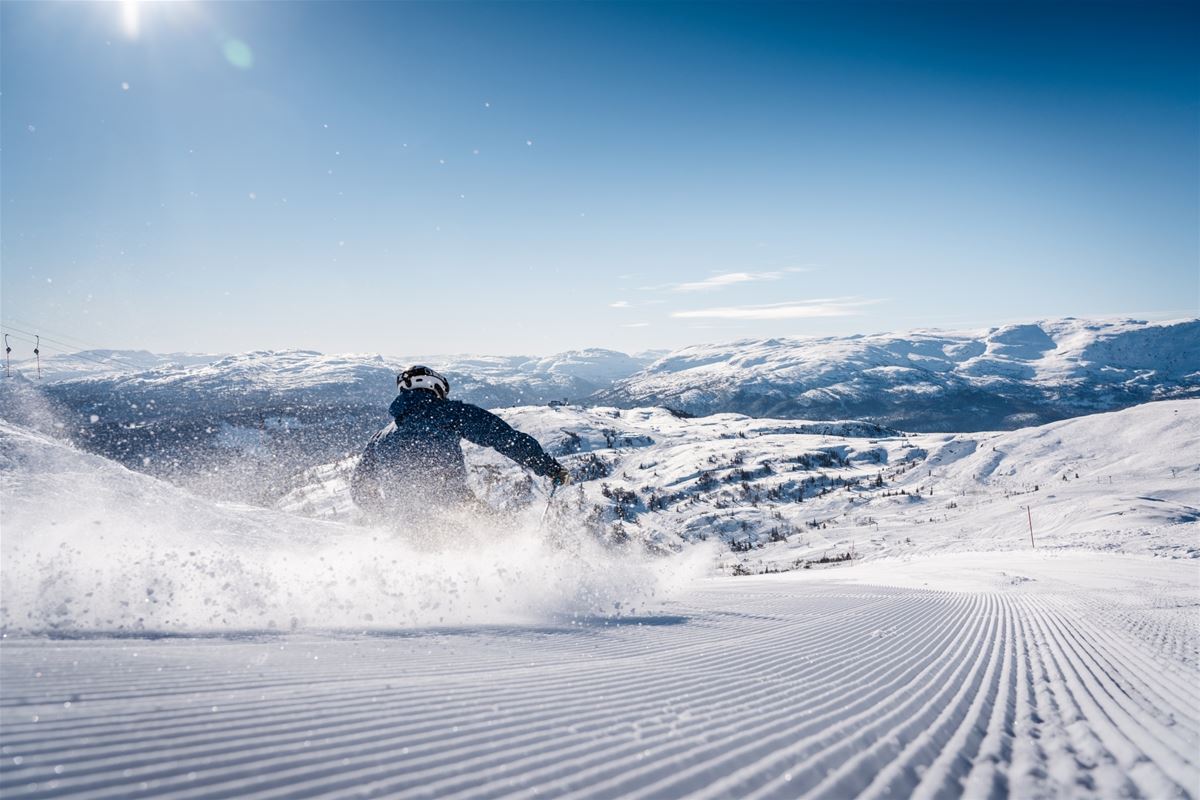 Easter offer: skiing and accommodation image 1
