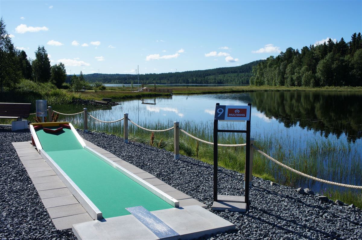 Mini Golf in Malå image 1