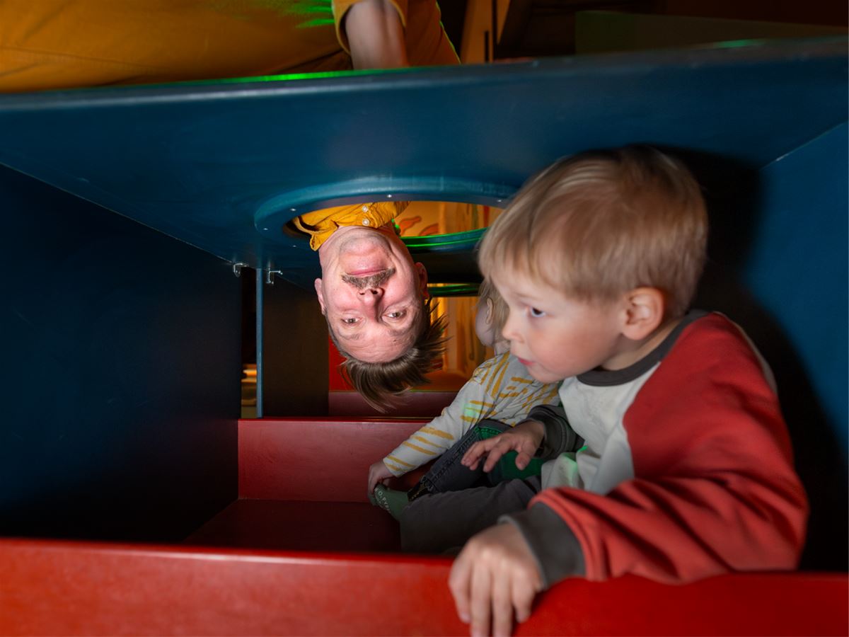 Föräldralediga fredagar på Tekniska image 1