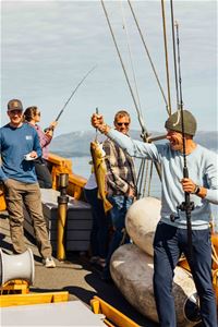 Stolt gjest viser frem fangsten