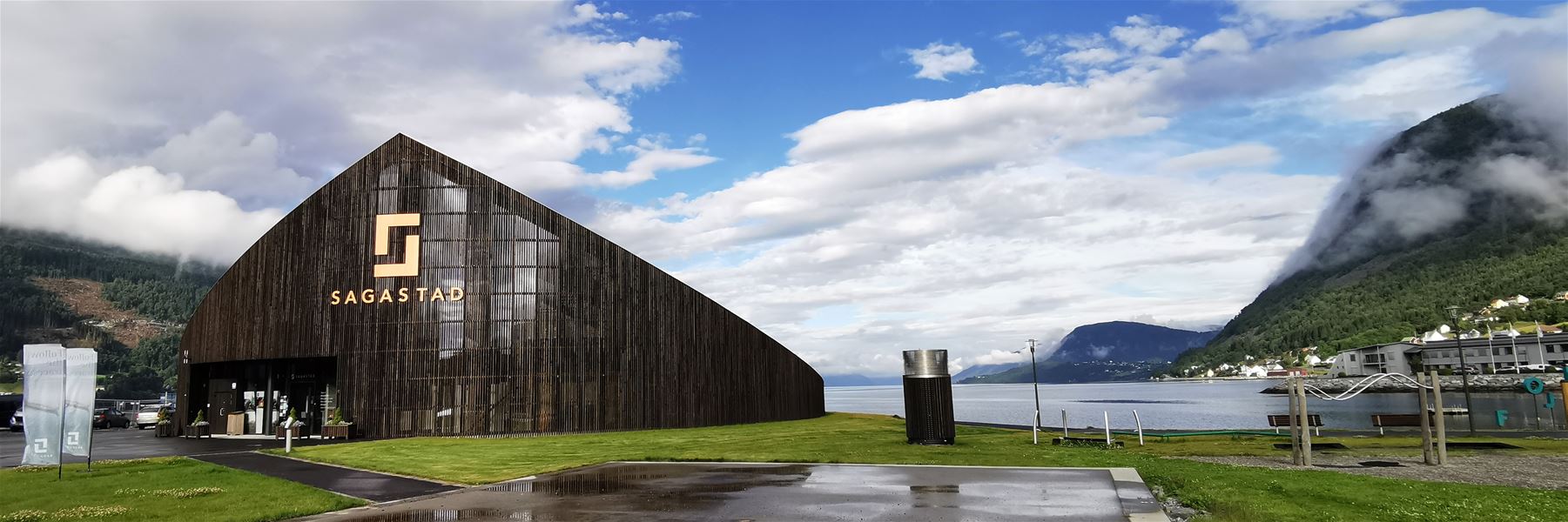 Sagastad Viking Center surrounded by fjord and mountains in Nordfjordeid.
