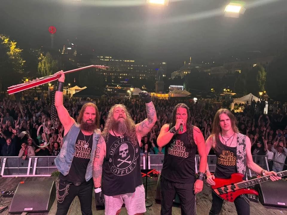 Ozzy - The Coverband & The Sonic Overlords 