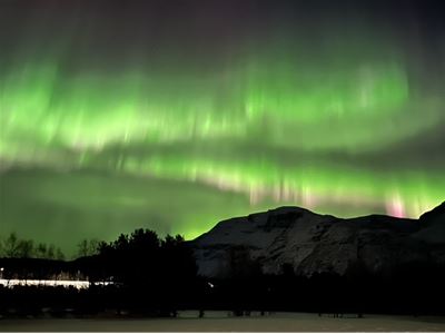 The Aurora makes a "z-shape" in the sky