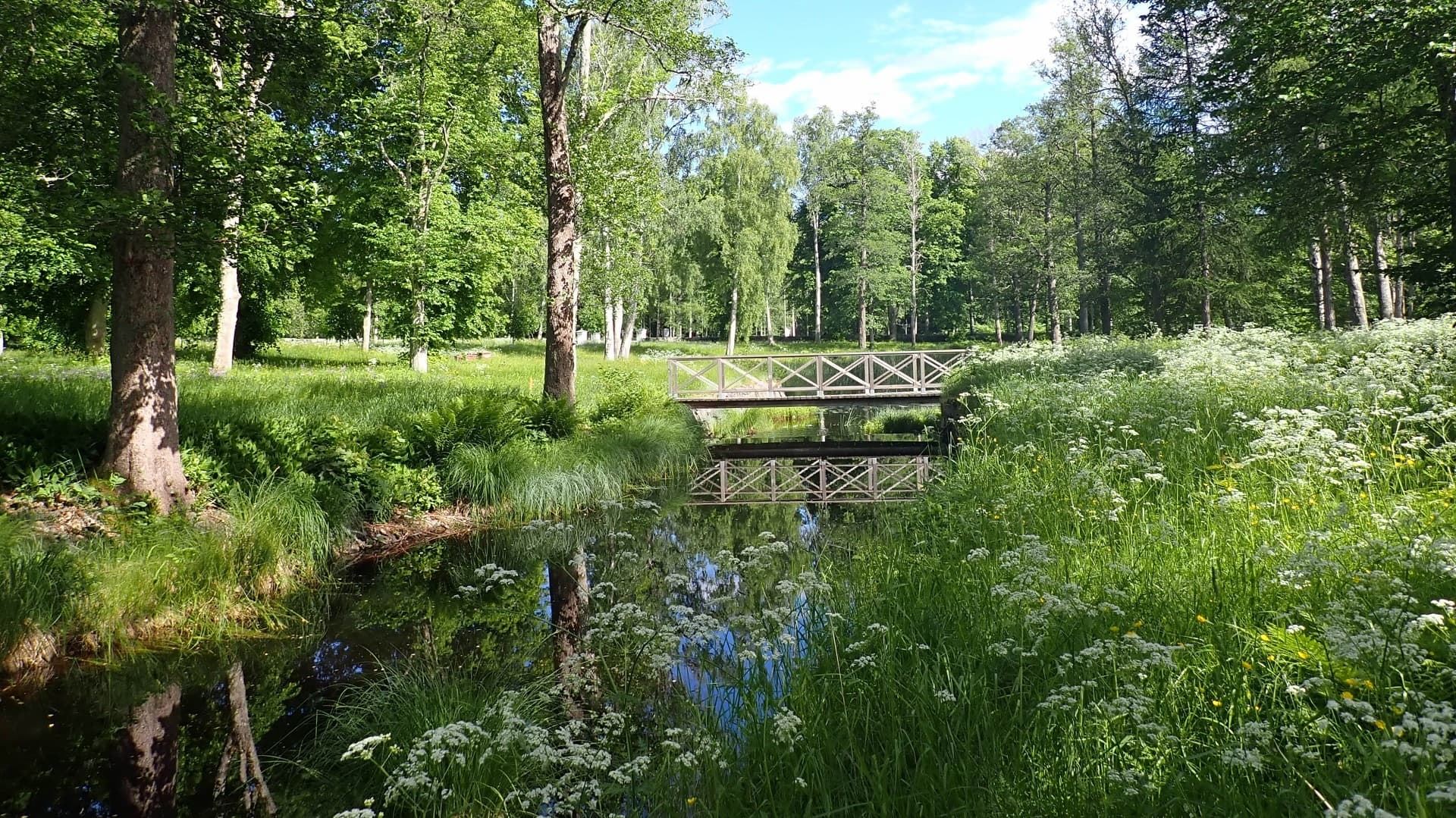 Friluftsgudstjänst i Axmar bruks Engelska park