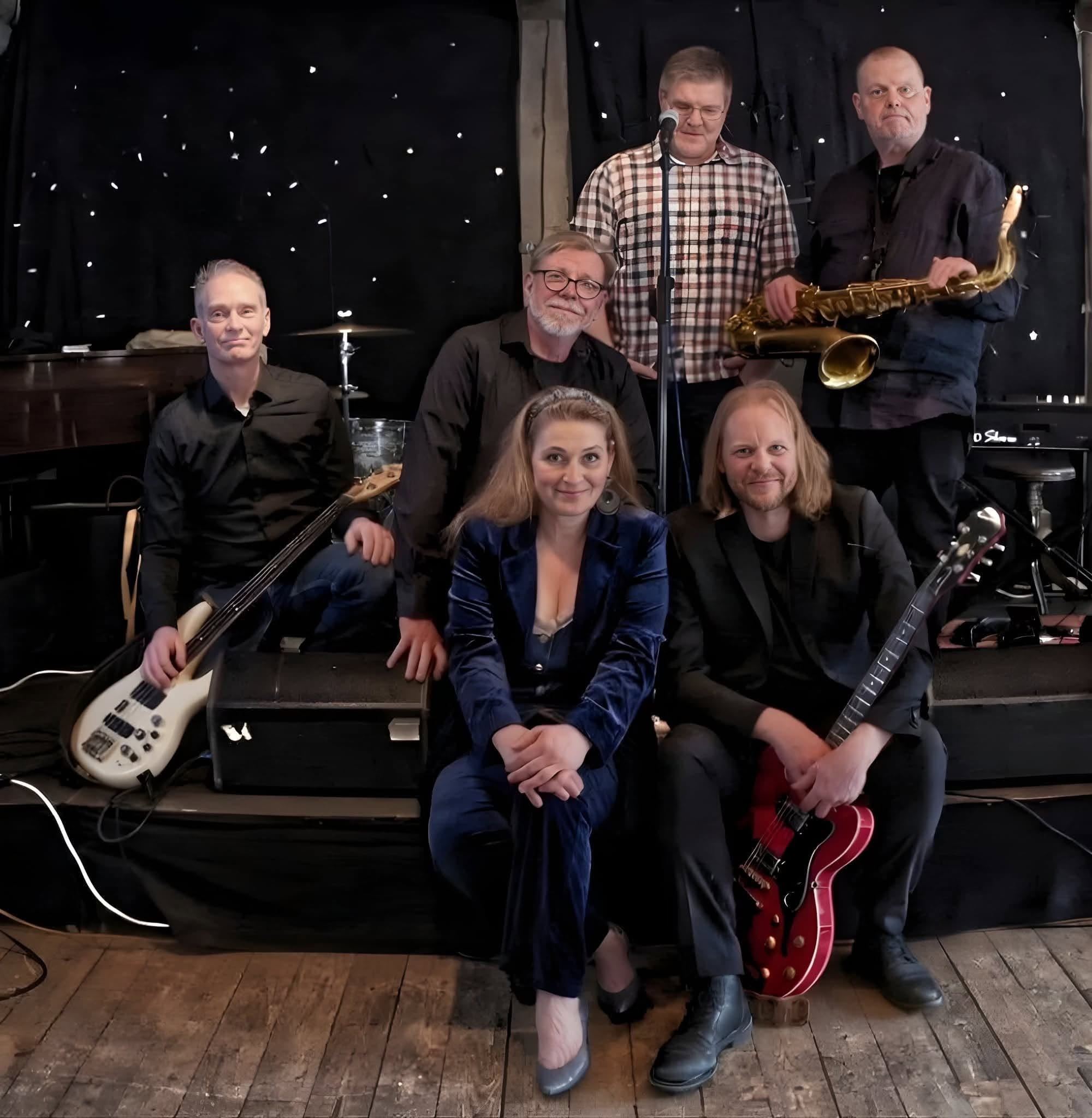 X-Bluession & Anna Lahmer Band