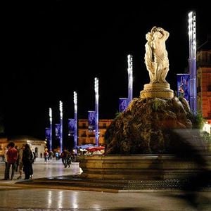 Montpellier nocturna (Visita en francés)