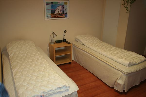 Bedroom with two single beds. 
