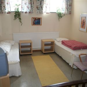 6 bed room (pets allowed)