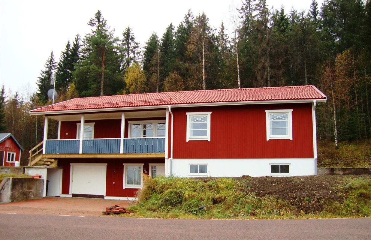 Red cabin in two floors.