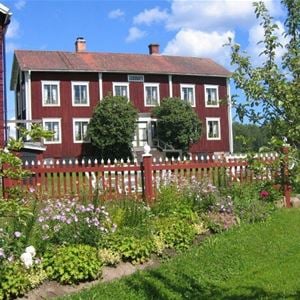 Bo på Hälsingegården Ol-Ers i Kulturreservat Västeräng, Delsbo