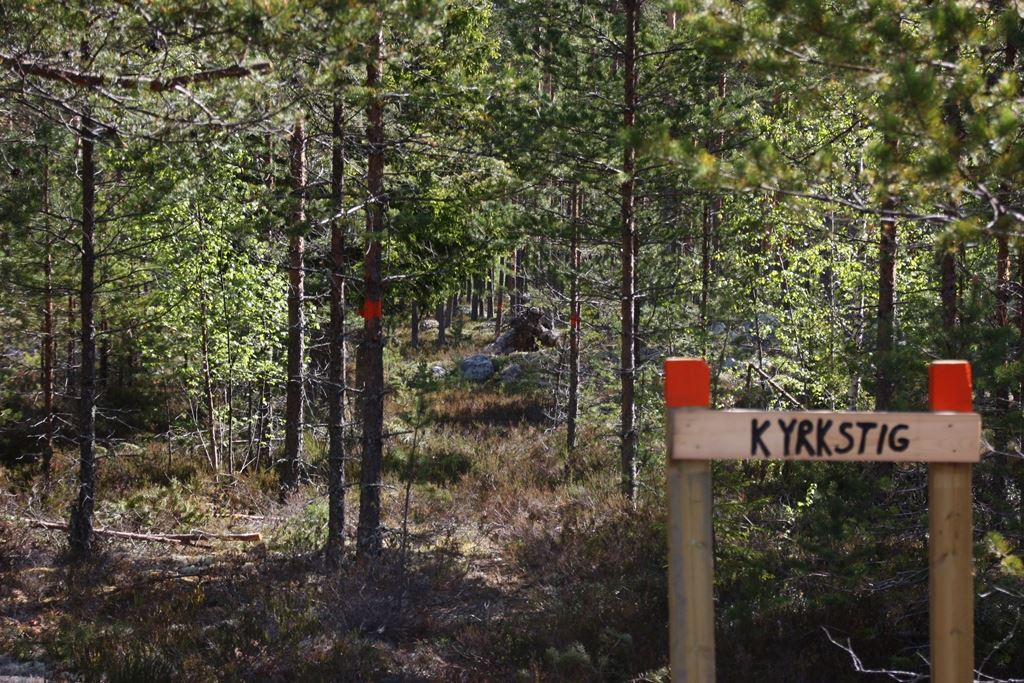 Vandra på kyrkstigen
