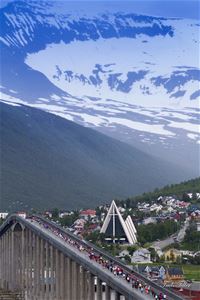 Ishavskatedralen og Tromsøbrua