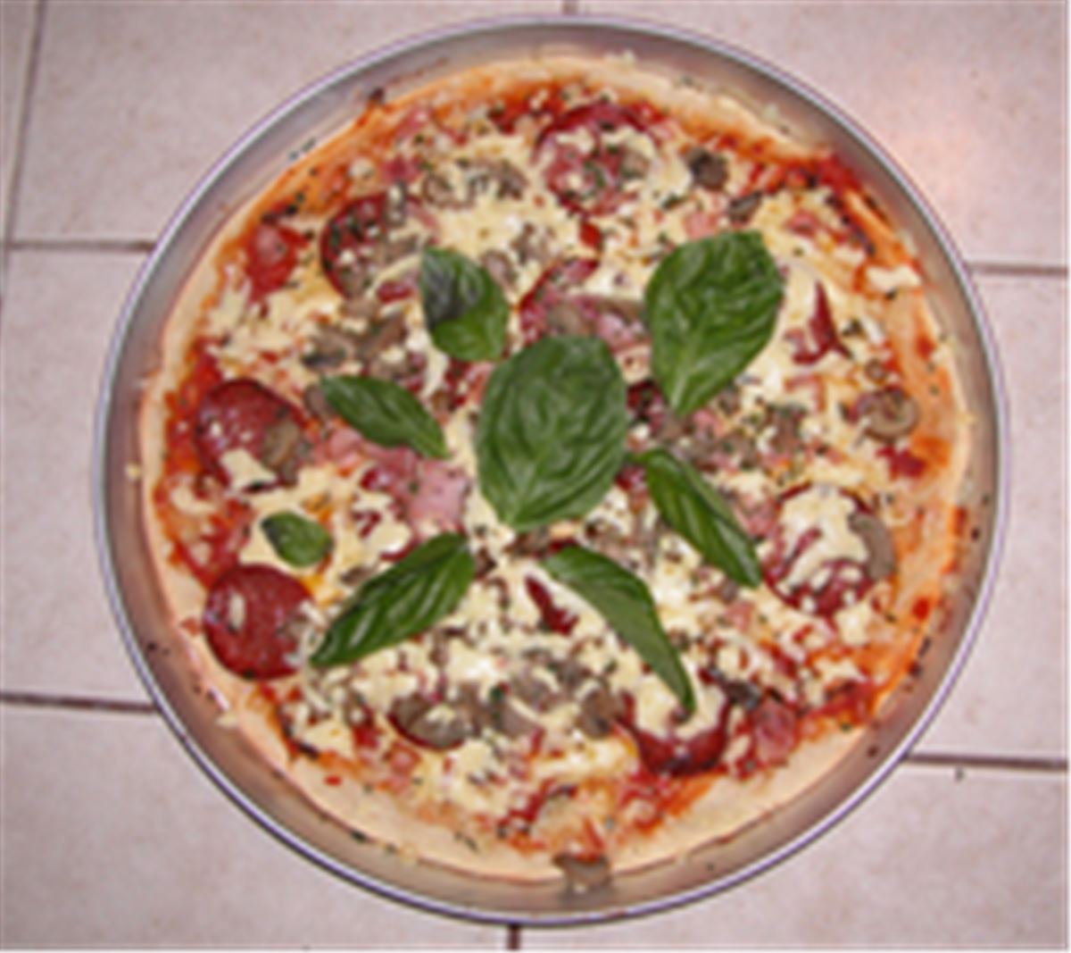 Tre Kronor pizzeria image 1