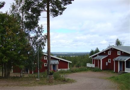 Utsikt över gårsdplanen med milsvid utsikt.