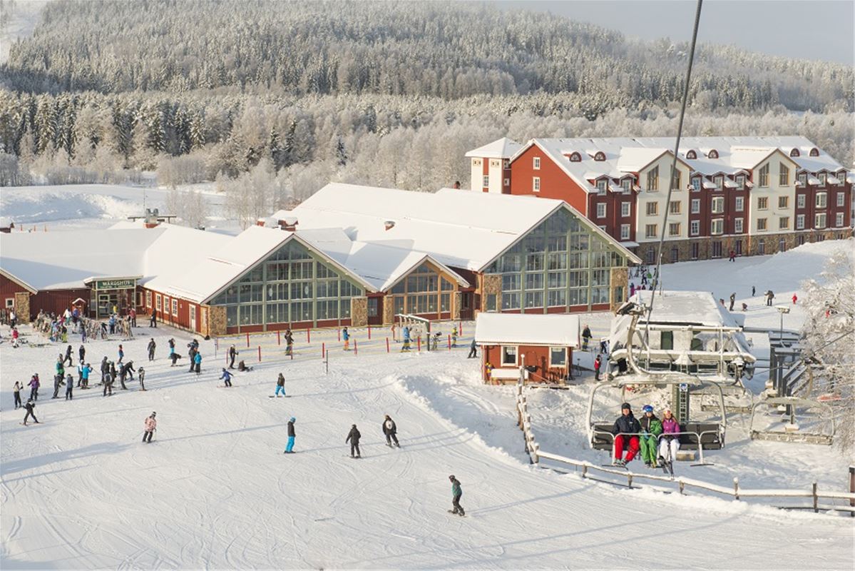 Wiev of ski lodge, hotel and restaurant.