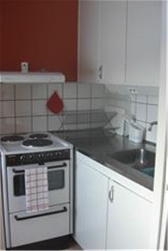 The kitchen with an electric stove.