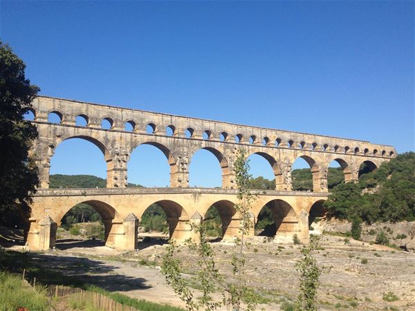 Pont du Gard/Tavel/Chateauneuf du Pape - Half Day Tour - Provence Travel