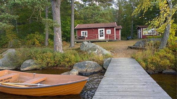 Cottage by the jetty 