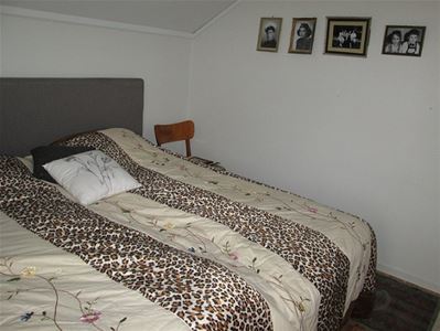 Bedroom with a double bed.