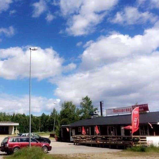 E4 Restaurang & Pizzeria - Harmånger