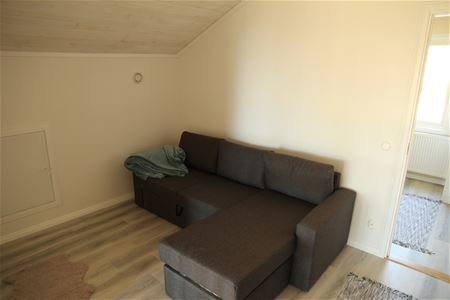 Soffa på övre plan.