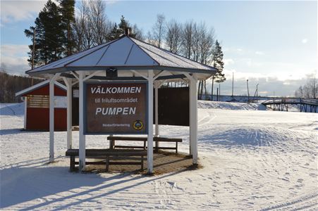 Welcome to Pumpen sign.