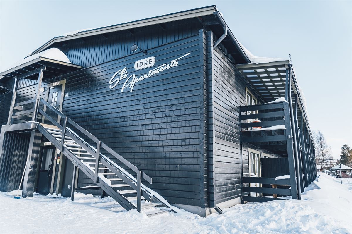 Exterior of Idre Ski apartments during winter.