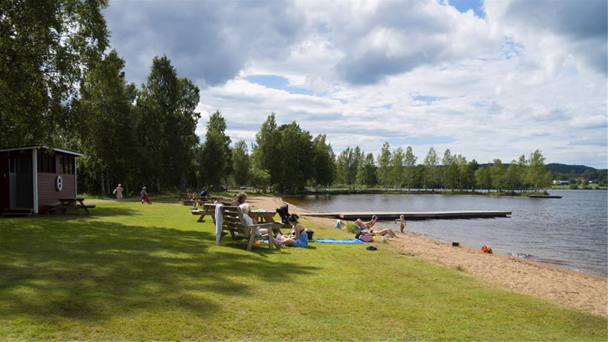 Bad - Skogsand insjöbad image 1