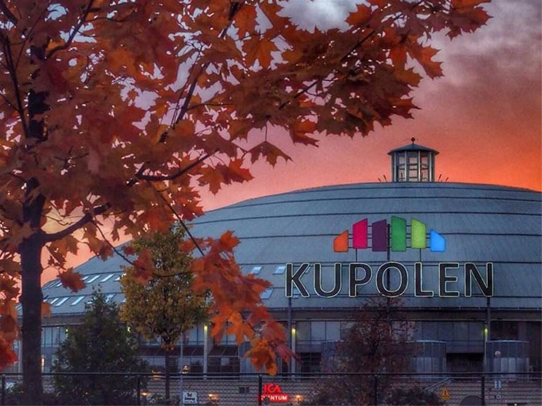View over Kupolen in sunset.
