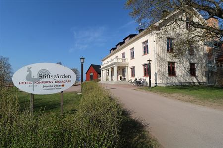 Exteriör av Stiftsgården i Rättvik.