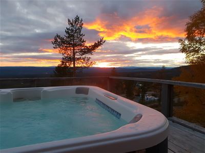 Bubbelpool på altan.