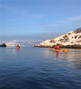 Kajakker ute på havet