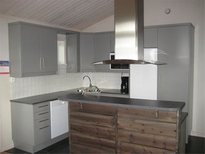 Kitchen with a island.